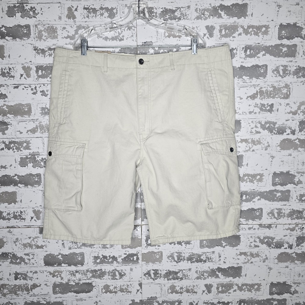 NWT Levis Cargo Shorts Mens 42 Khaki 100% Heavyweight Cotton Canvas 10" Inseam